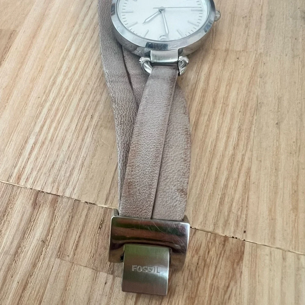 Fossil ladies triple strap brown leather bracelet watch NEW BATTERY